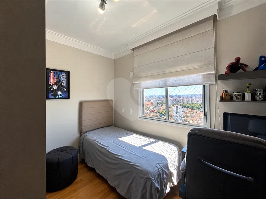 Apartamento de 127 m² em andar alto, com vista livre, 3 suítes planejadas, sacada gourmet envidraçada, 2 vagas e lazer completo, próximo ao Shopping Golden Square e à Avenida Kennedy.