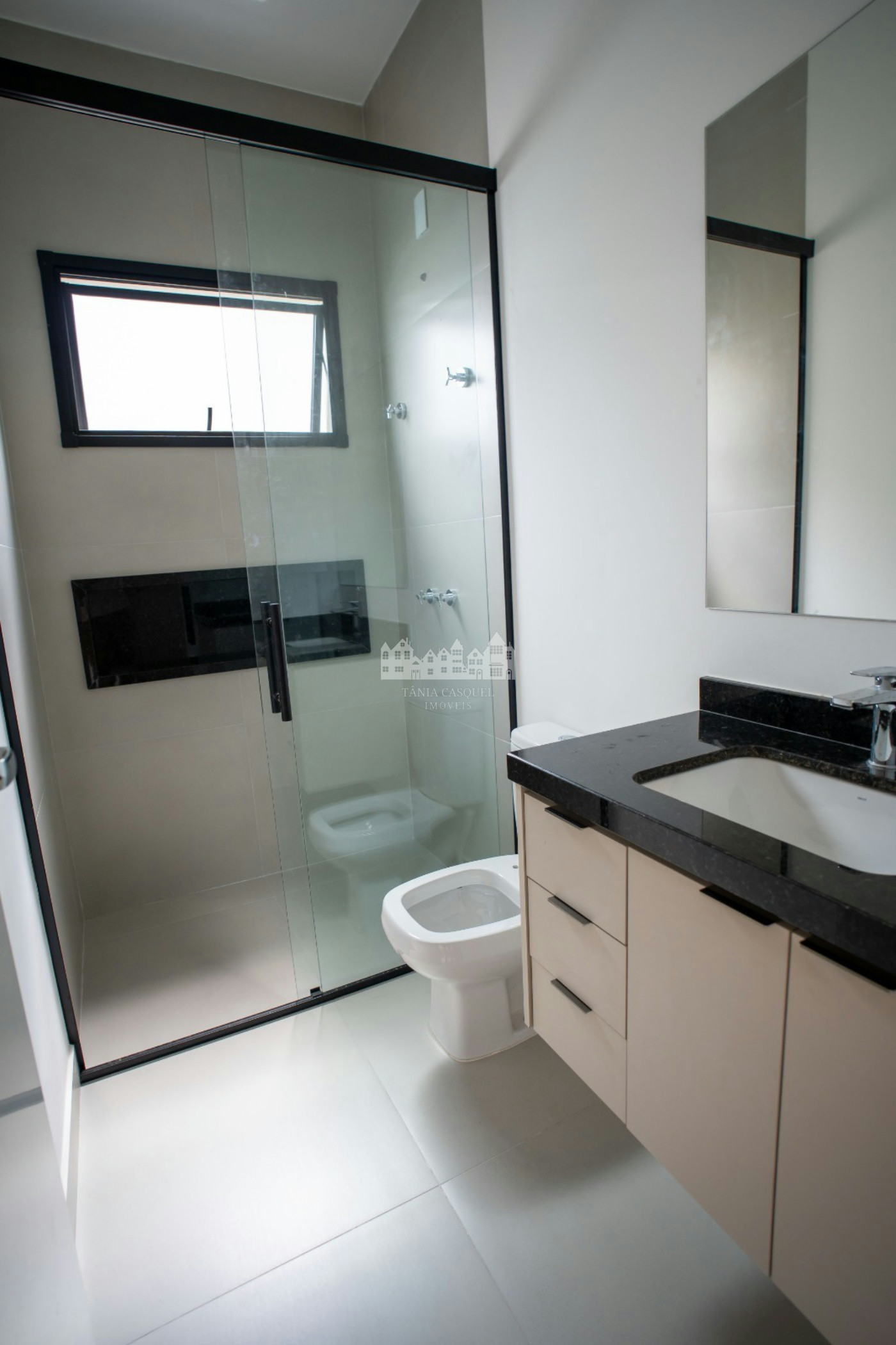 Casa para alugar com 3 suítes no condomínio Juca 700, Atibaia - SP