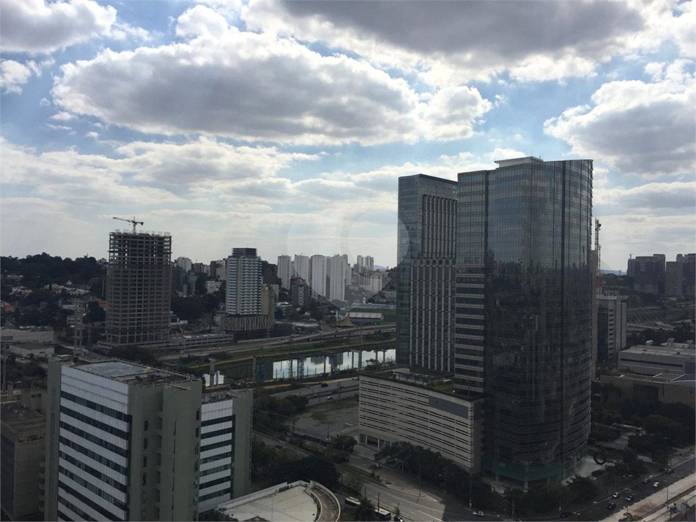 Apartamento à venda com 1 suíte em Vila Gertrudes, São Paulo, SP