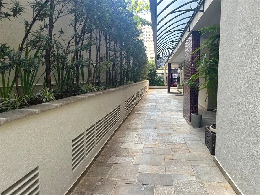 Apartamento à venda com 4 quartos, sendo 2 suítes,  em Pinheiros, São Paulo, SP