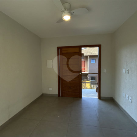 Apartamento à venda com 2 quartos, sendo 1 suíte, no Centro / Arraial D'ajuda, Porto Seguro, BA