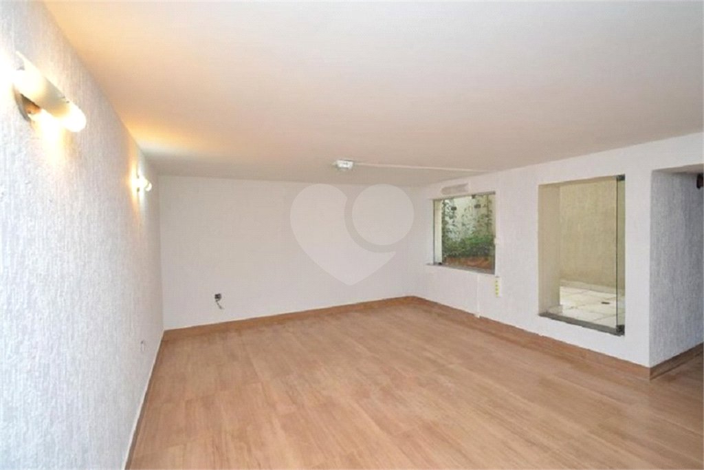 Casa à venda com 5 quartos, sendo 2 suítes, em Vila Galvão, Guarulhos, SP