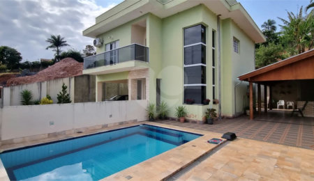 Casa à venda com 3 quartos, sendo 1 suíte,  no condomínio Chácaras do Lago, Vinhedo - SP