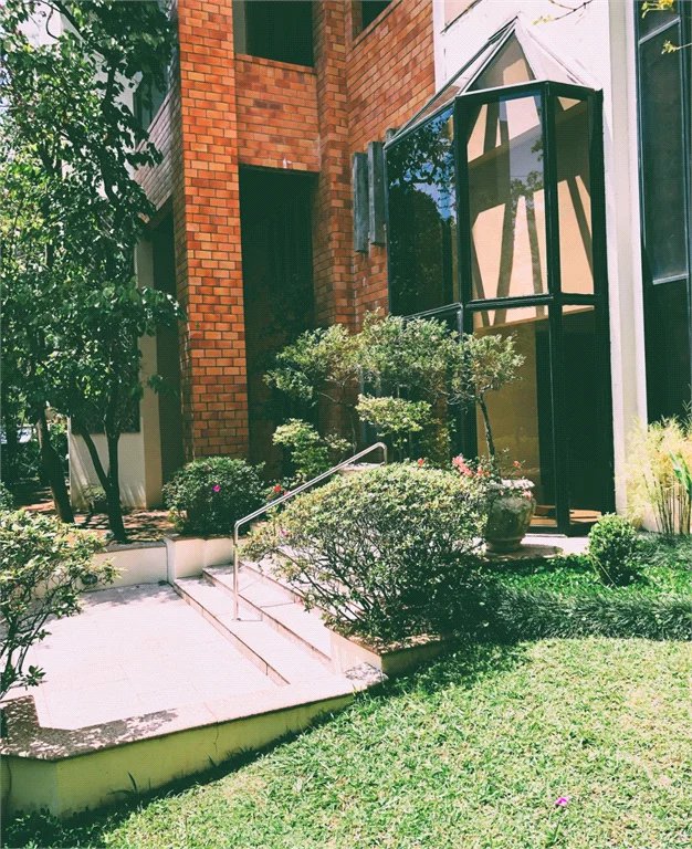 Apartamento à venda com 4 suítes em Vila Suzana, São Paulo, SP