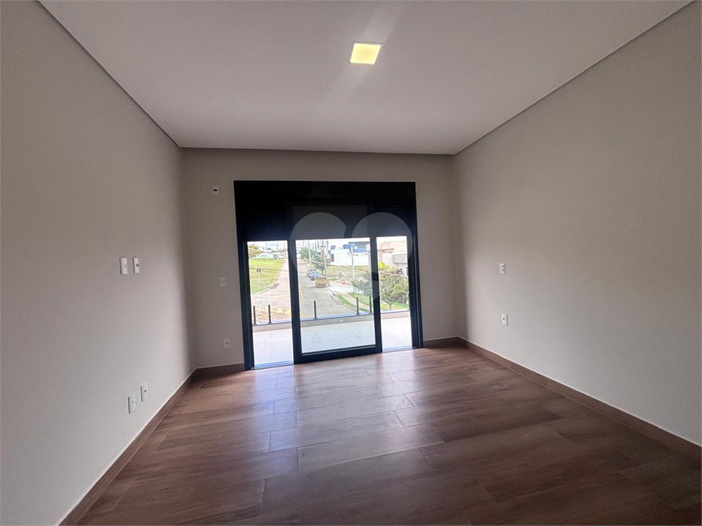 Casa à venda com 3 suítes no condomínio Campos do Conde I e II, Sorocaba - SP