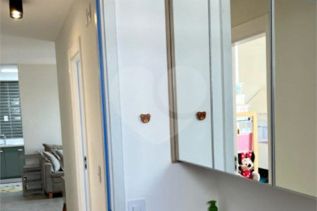 Apartamento à venda com 3 quartos, sendo 1 suíte,  em Parque São Jorge, São Paulo, SP