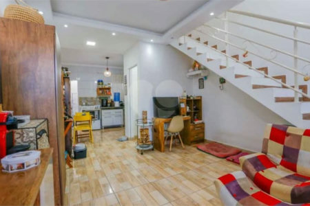 Casa de Vila à venda com 2 suítes em Jardim Simus, Sorocaba, SP