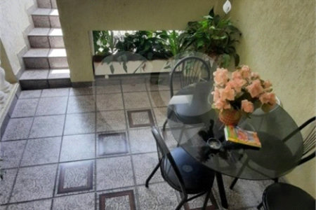 Sobrado à venda com 6 quartos, sendo 2 suítes, em Santana, São Paulo, SP