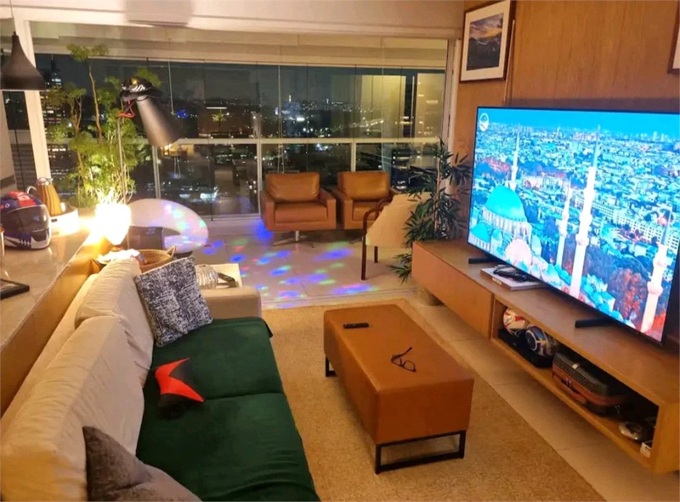 Apartamento à venda com 2 quartos, sendo 1 suíte, em Pinheiros, São Paulo, SP