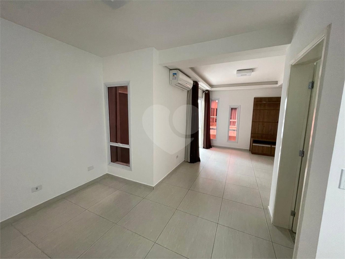 Casa à venda com 2 quartos, sendo 1 suíte, no condomínio Firenze, Sorocaba - SP