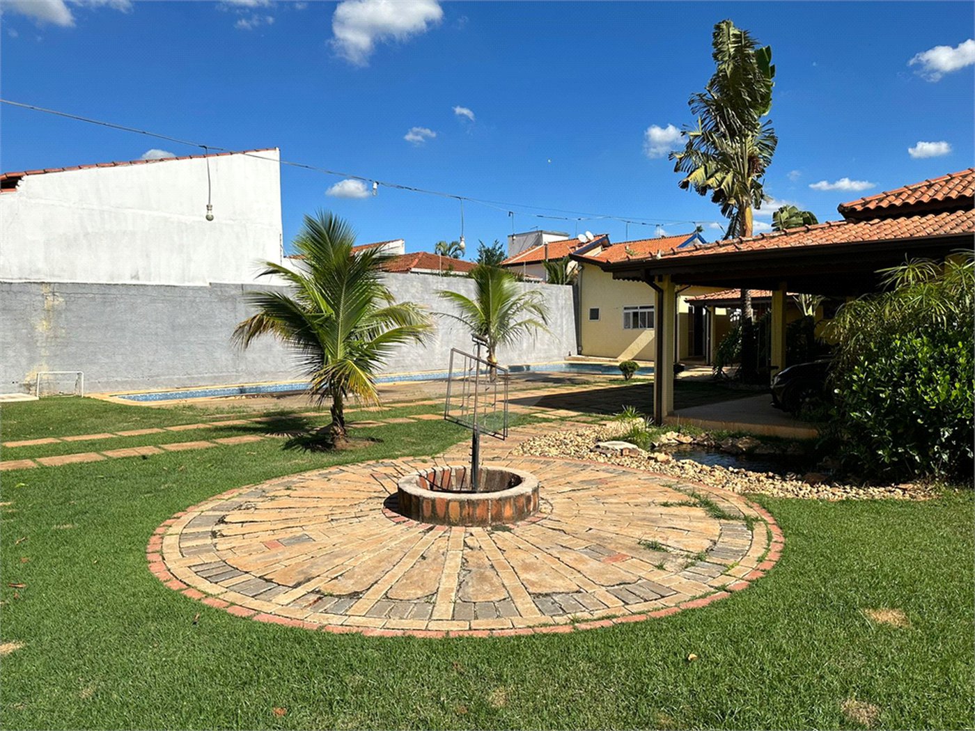 Chácara à venda com 4 quartos em Nova Veneza, Paulínia, SP