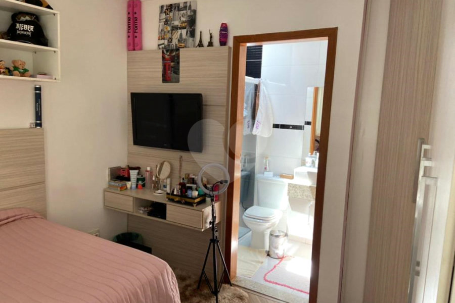 Sobrado à venda com 4 quartos, sendo 2 suítes, em Vila Alpina, Santo André, SP