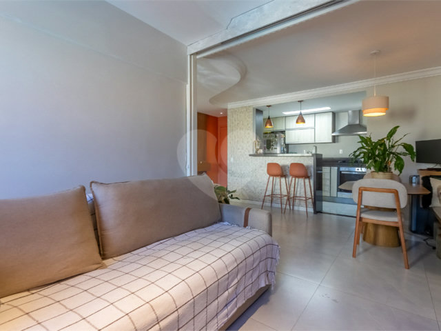 Apartamento à venda com 2 quartos, sendo 1 suíte,  em Vila Santa Catarina, São Paulo, SP