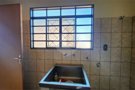 Casa à venda com 3 quartos, sendo 2 suítes, em Jardim Europa (vila Xavier), Araraquara, SP