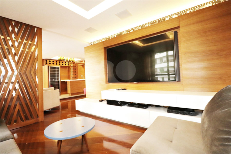 Apartamento à venda com 5 quartos, sendo 2 suítes, em Santana, São Paulo, SP