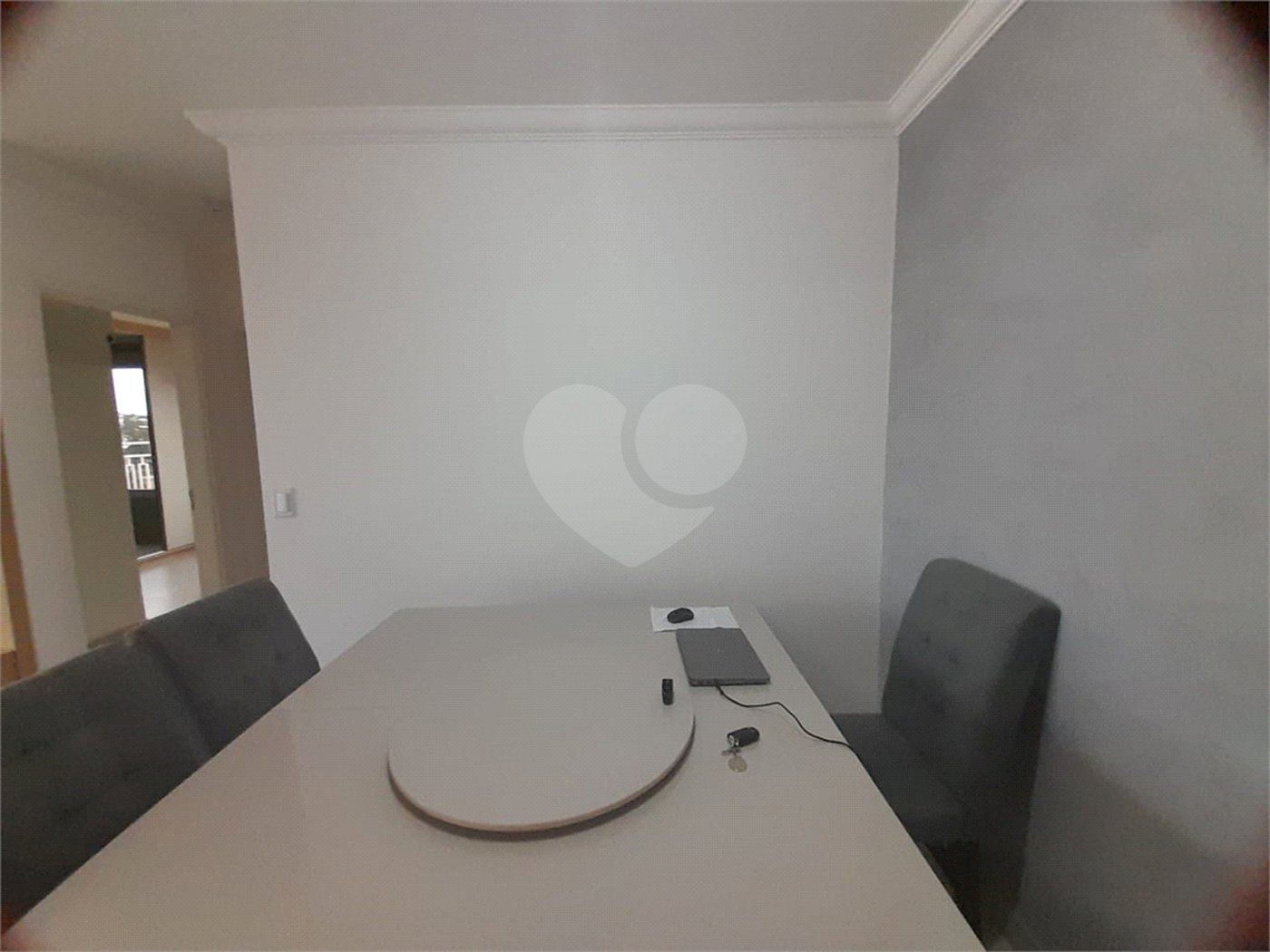 Apartamento Mobiliado para Venda e Locação no Edifício Annelise - São Carlos
