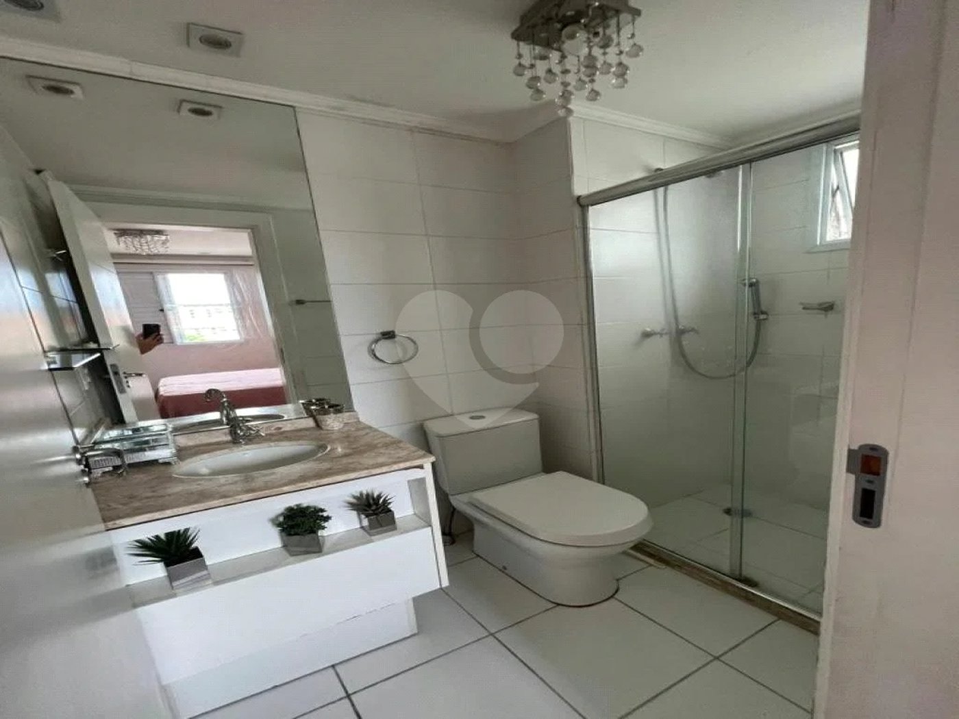 Apartamento à venda com 3 quartos, sendo 1 suíte,  em Vila Guilherme, São Paulo, SP