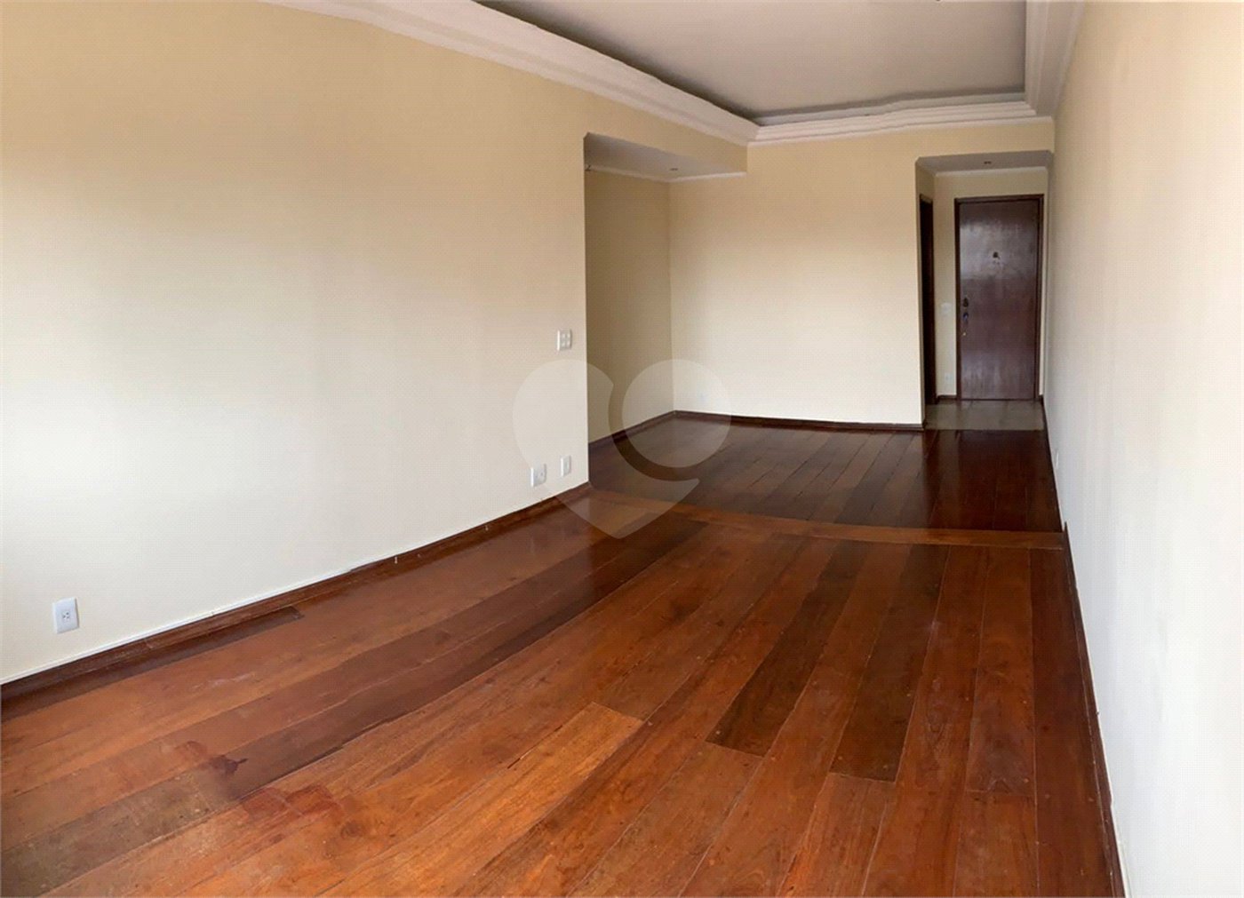Apartamento à venda com 2 quartos, sendo 1 suíte,  em Jardim Aeroporto, São Paulo, SP