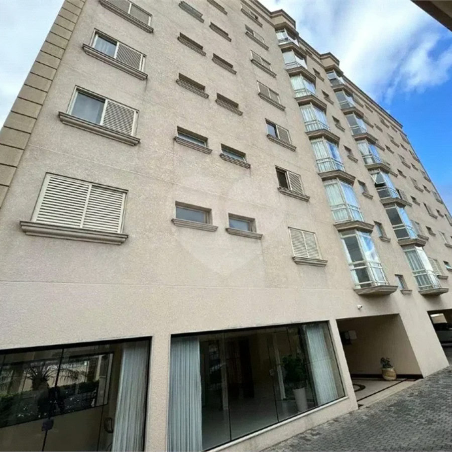 Apartamento em Atibaia com 2 dormitórios (1 suíte), 2 vagas de garagem, elevador, salão de festas, excelente localização
