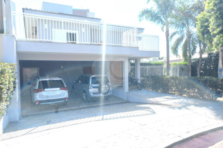 Casa à venda em Condomínio fechado em São Carlos Parque Faber 1