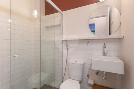 Excelente oportunidade para reformar e ficar com o apartamento dos seus sonhos!
