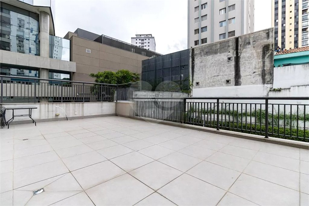 Apartamento Garden à venda ? 500 m do Metrô Conceição | Reformado e com quintal privativo