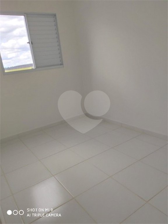 Apartamento no Condomínio Parque dos Manacás.