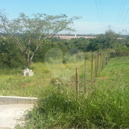 Terreno com 548,00 m² de área total.
