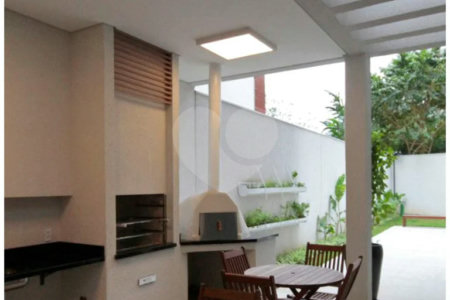 Apartamento à venda na Frei Caneca, 28 m², 1 quarto