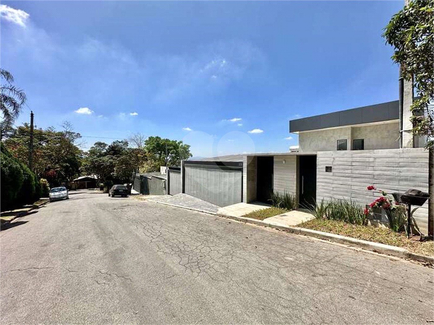 Casa Contemporânea e Mobiliada no Condomínio Palos Verdes – A Essência do Alto Padrão na Granja Viana – 7 suítes, 4 pavimentos com elevador