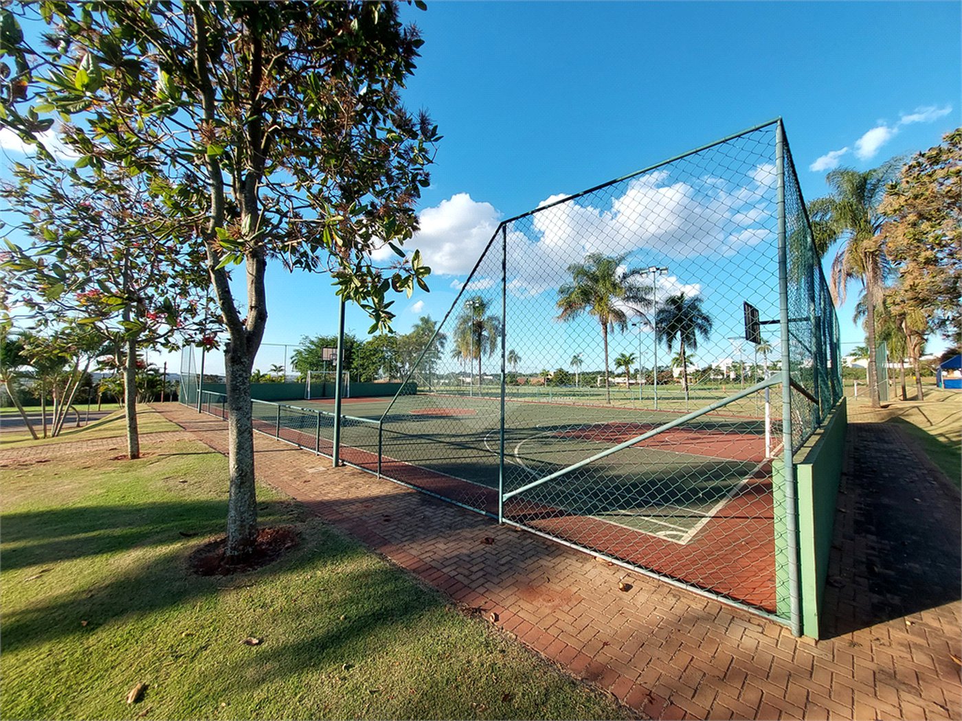Terreno de 1.400m² no Damha Golf