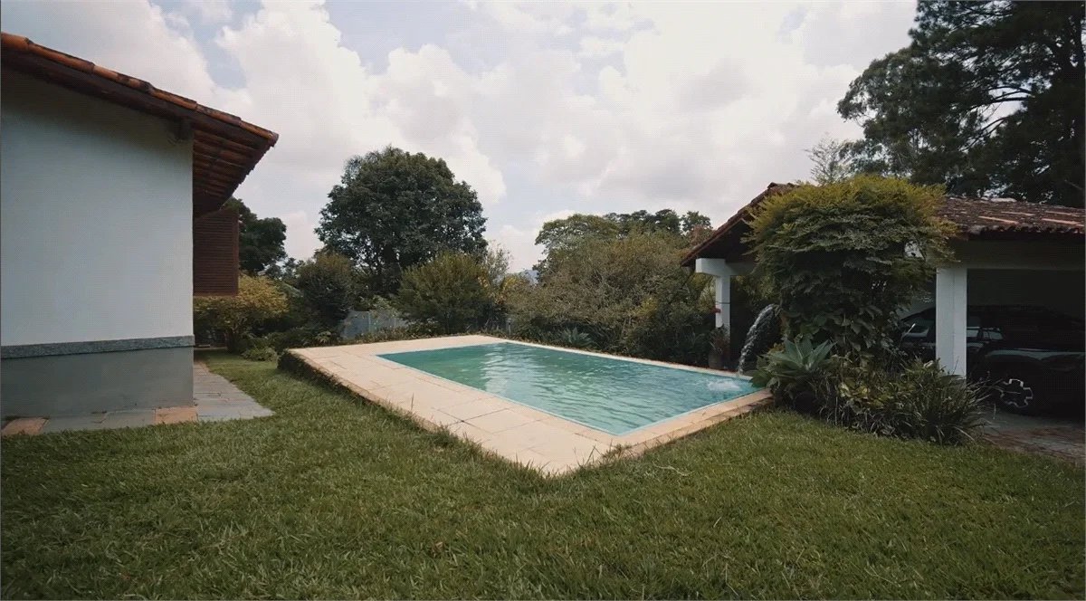 Excelente oportunidade de venda em condomínio fechado.
