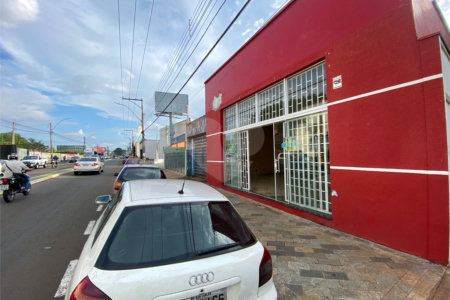 Galpão comercial na Avenida São Carlos- Vila Lutfalla