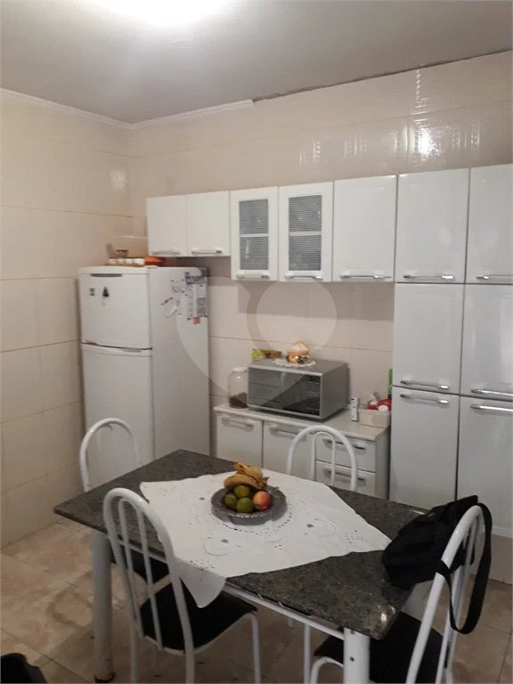 Casa térrea com amplo terreno