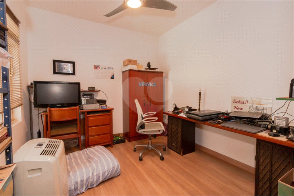 Casa à venda com 4 quartos, sendo 3 suítes, em Vila Pirajussara, São Paulo, SP