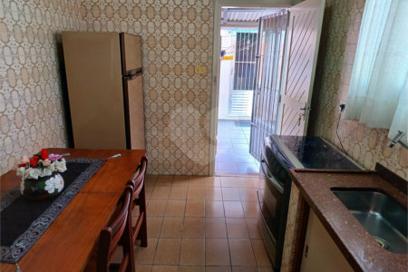 Casa à venda com 4 quartos, sendo 1 suíte, em Vila Paulicéia, São Paulo, SP