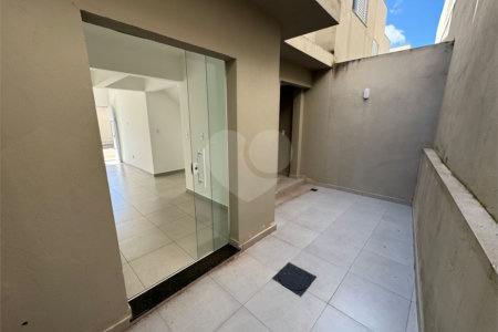 Sobrado à venda com 2 quartos em Vila Progresso, Itapetininga, SP
