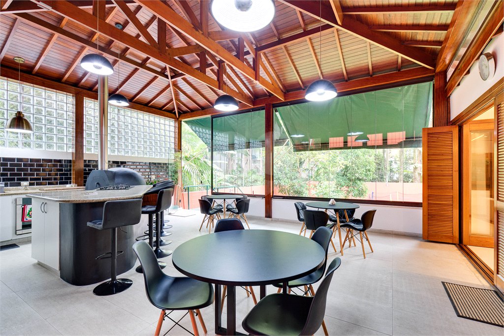 Casa à venda com 4 suítes em Chácara Monte Alegre, São Paulo, SP