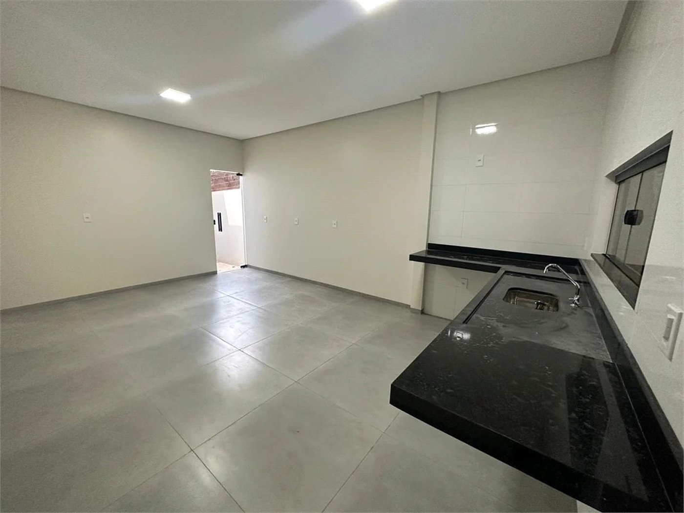 Casa à venda com 4 quartos, sendo 1 suíte, em Bacaba, Balsas, MA