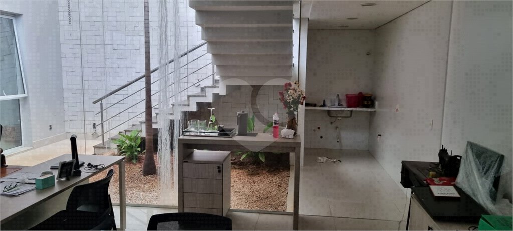Casa à venda com 5 quartos, sendo 2 suítes, no condomínio Swiss Park, São Bernardo do Campo - SP