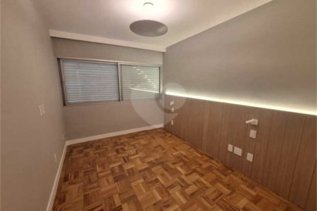 Apartamento à venda com 3 quartos, sendo 1 suíte, em Itaim Bibi, São Paulo, SP