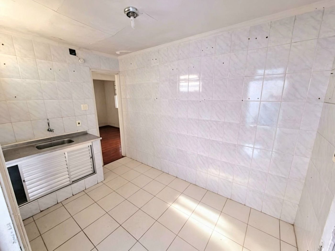 Casa com 3 dormitórios à venda, 119 m² por R$ 689.000,00 - Pompéia - Santos/SP