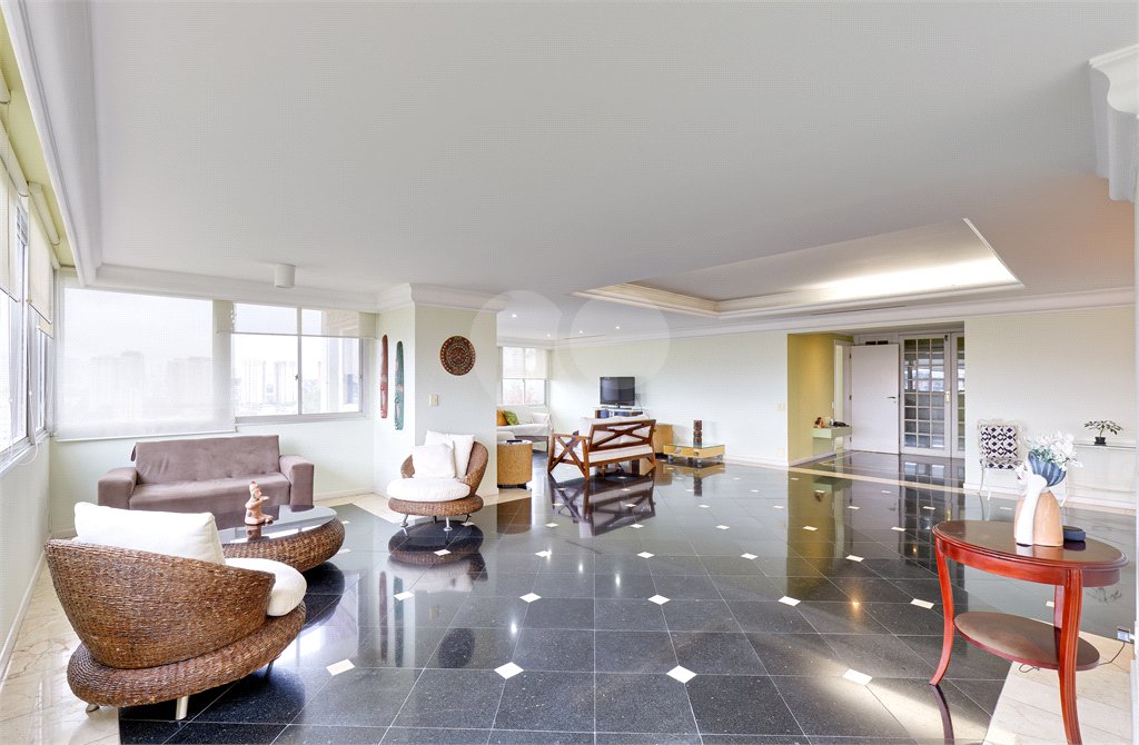 Apartamento à venda com 4 suítes em Jardim Marajoara, São Paulo, SP