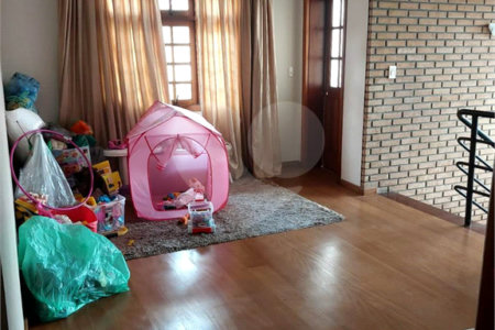 Casa à venda com 4 quartos, sendo 2 suítes,  em Jardim Japão, São Paulo, SP