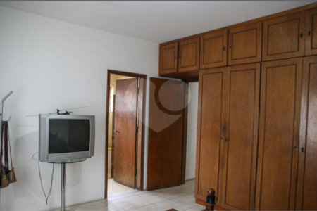 Casa à venda com 3 quartos em Rudge Ramos, São Bernardo do Campo, SP
