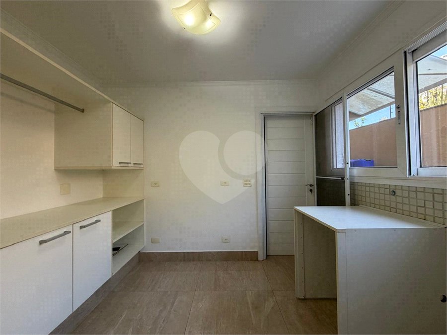 Casa à venda ou para alugar com 4 quartos, sendo 3 suítes, em Alto da Boa Vista, São Paulo, SP