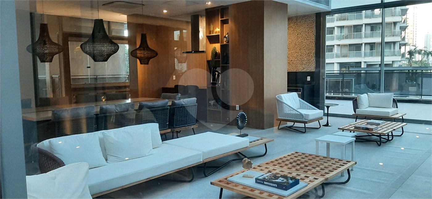 Apartamento para alugar com 3 suítes em Jardim das Acácias, São Paulo, SP