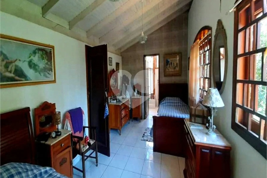 Casa Térrea à venda com 5 quartos, sendo 4 suítes, em Serra da Cantareira, Mairiporã, SP