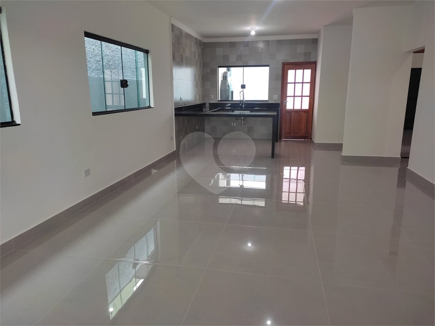 Casa à venda com 3 quartos, sendo 1 suíte,  em Loteamento Parque Residencial Serras de Atibaia II, Atibaia, SP