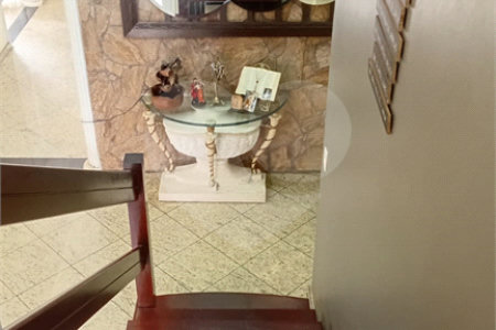 Casa à venda com 4 quartos, sendo 2 suítes, no condomínio Canamari, São Paulo - SP